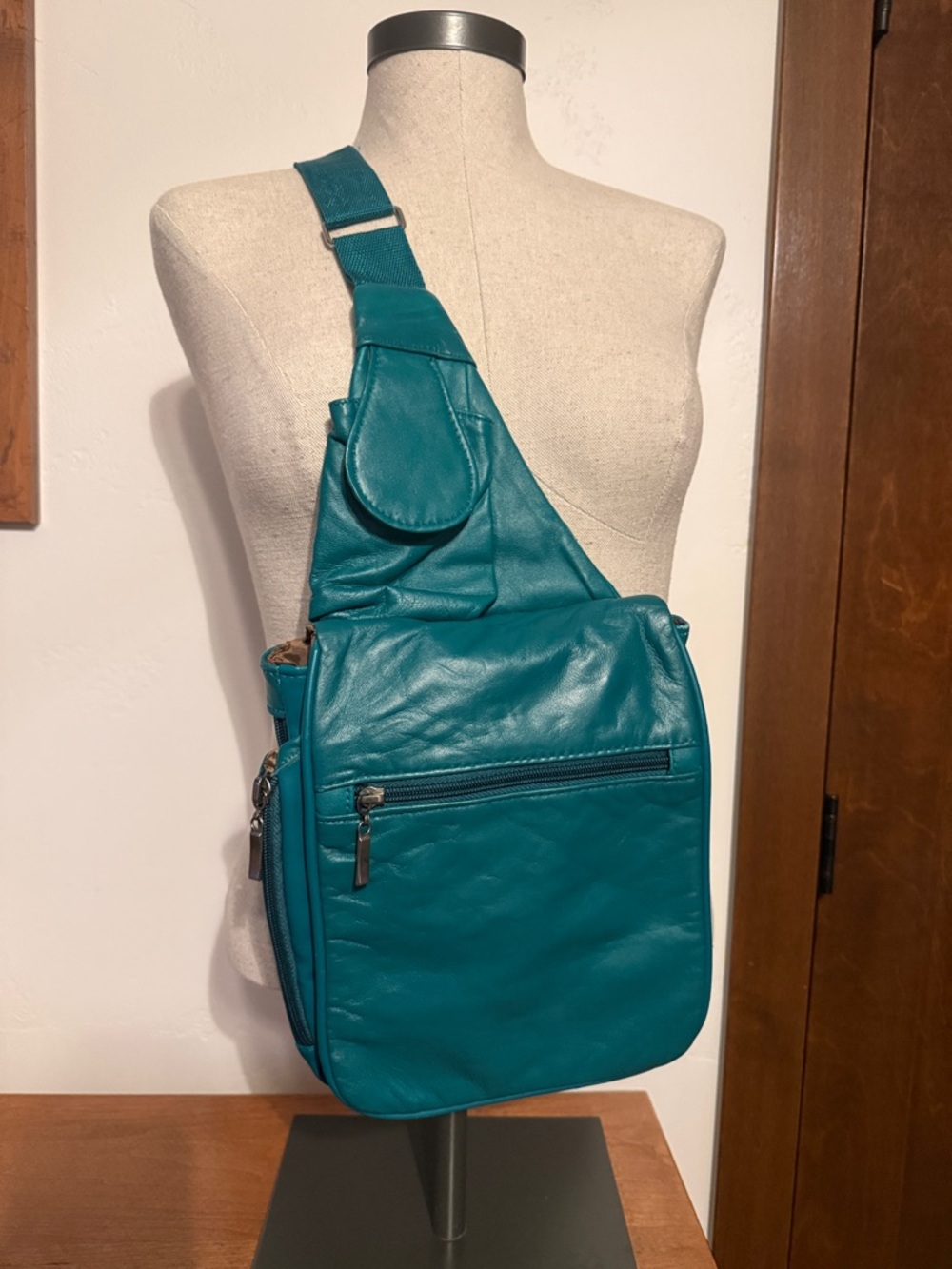 Buxton Teal Leather Crossbody Sling Bag